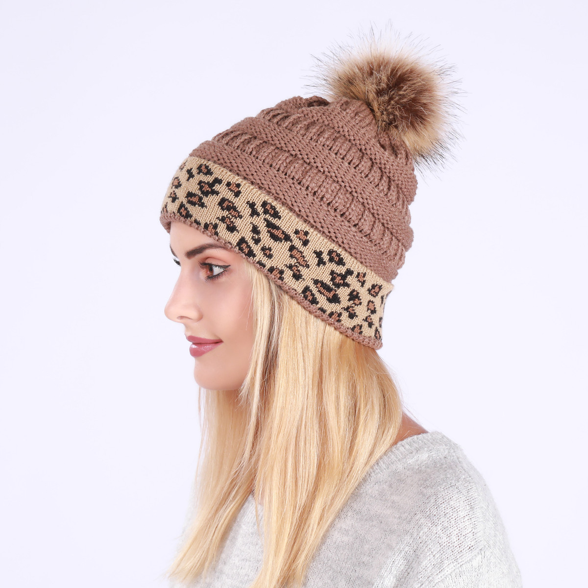 Mujeres Moda Leopardo Pompones Prensado Gorro De Lana display picture 16