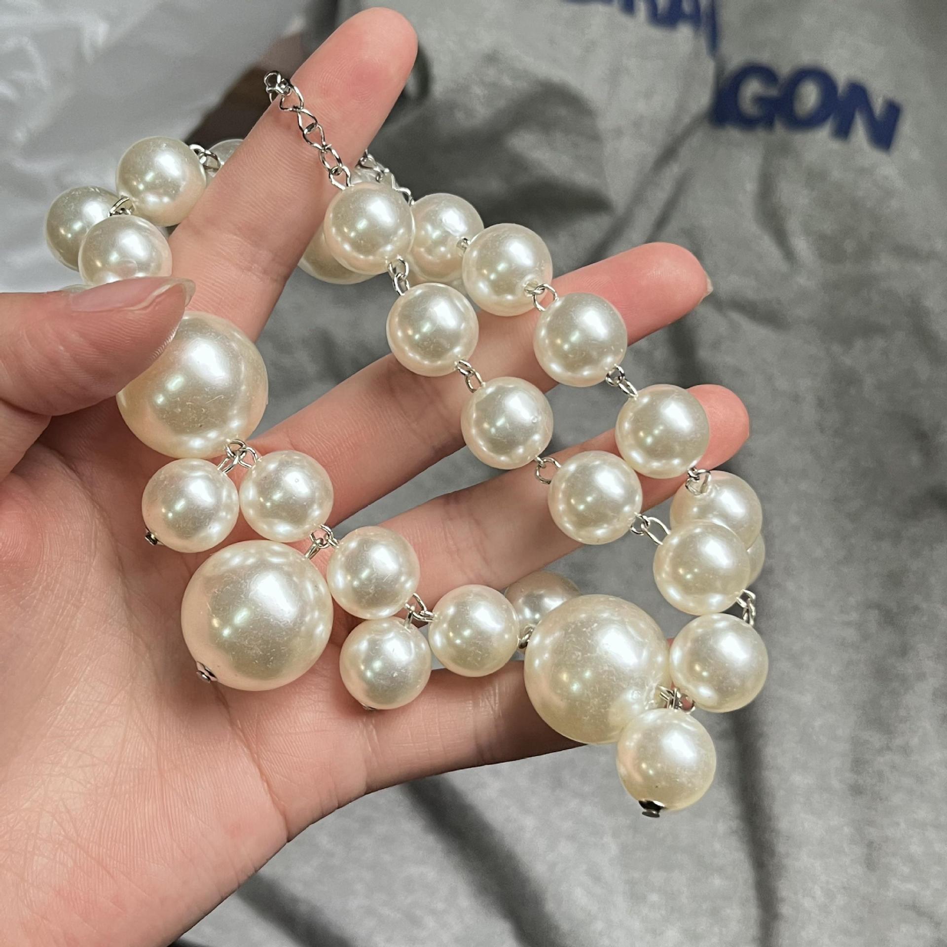 Retro Geometric Imitation Pearl Women's Necklace display picture 4
