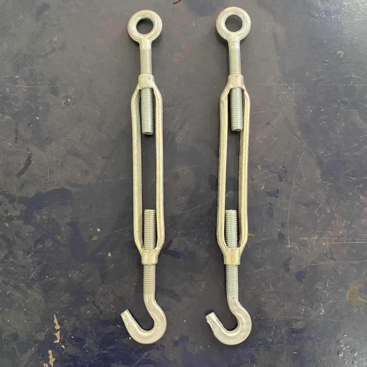 花篮螺栓广泛应用于各种需要拉紧和调节钢丝绳