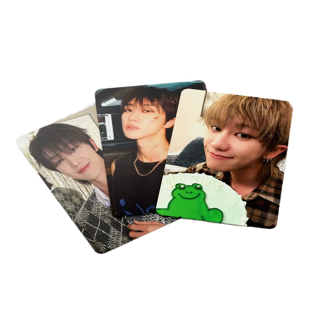 Большое количество WINTERAHEAD Kim Taehyung маленькие карты толстой бомбы молодежной группы V периферийные звезды карты в наличии