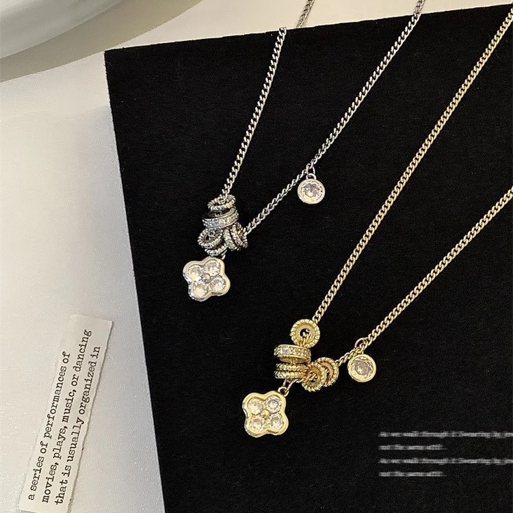 Four-leaf Clover Zircon Circle Necklace For Women New Light Luxury Niche Design Sense Simple Exquisite Commuting Sweater_voghion.com