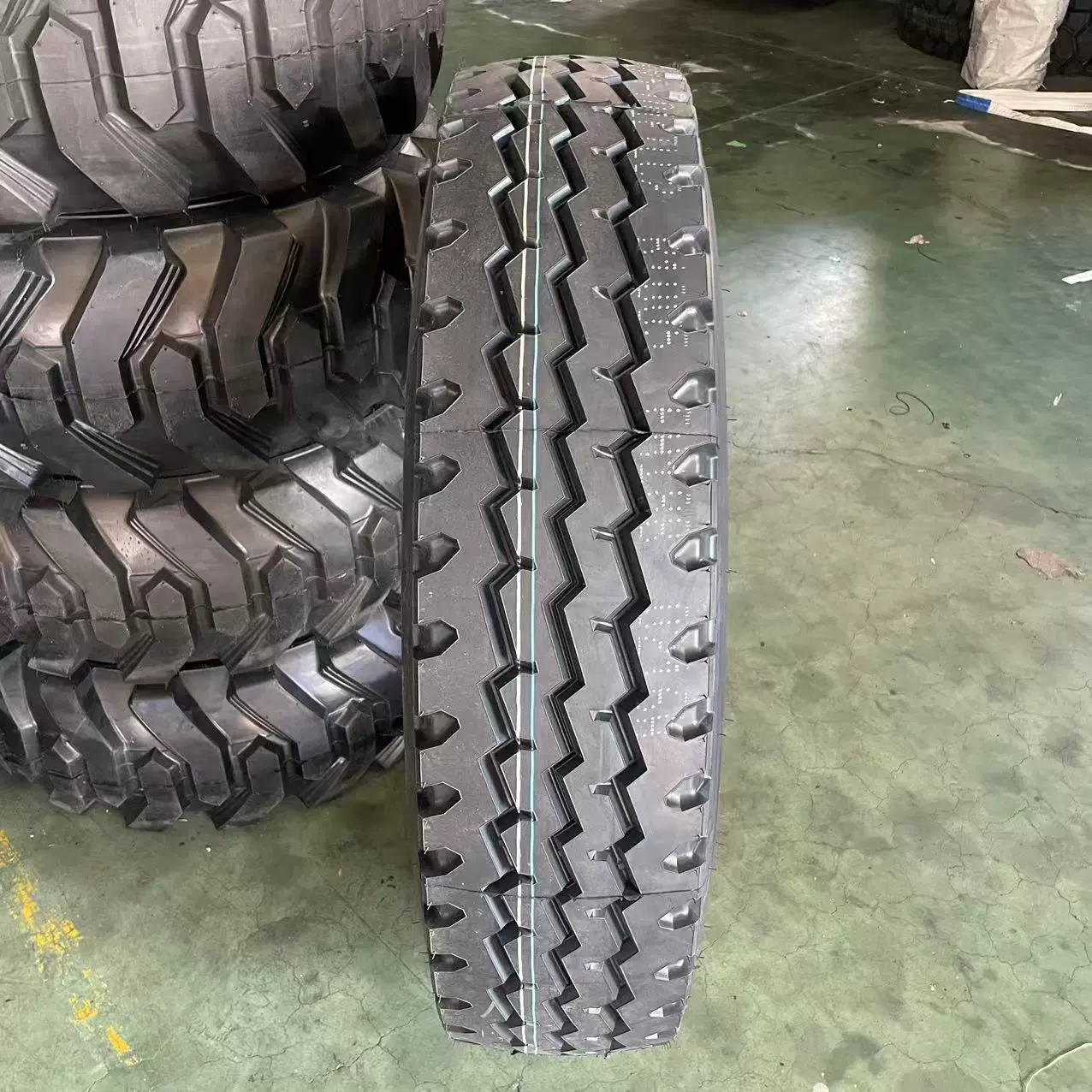 厂供12.00R24 12.00R20 11.00R20 ST901老三线卡货车钢丝轮胎