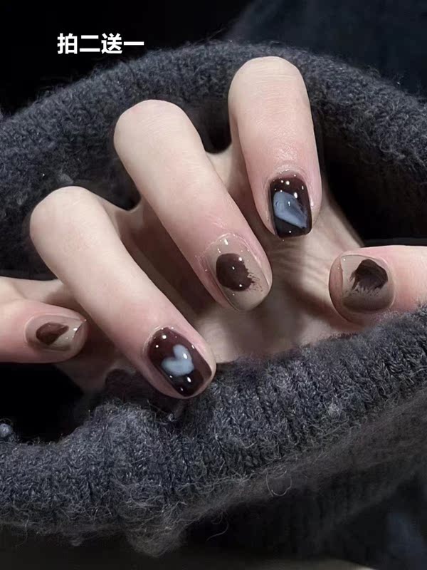 Bean Paste Color Wearable Nails 2025 New Short Style Amber Maillard Manicure High-End Autumn and Winter Nail Stickers Finished Product