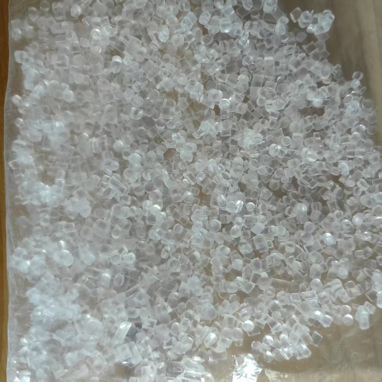 TPEE聚酯弹性体：高强度、抗疲劳、耐磨、耐高温、耐低温、耐候抗