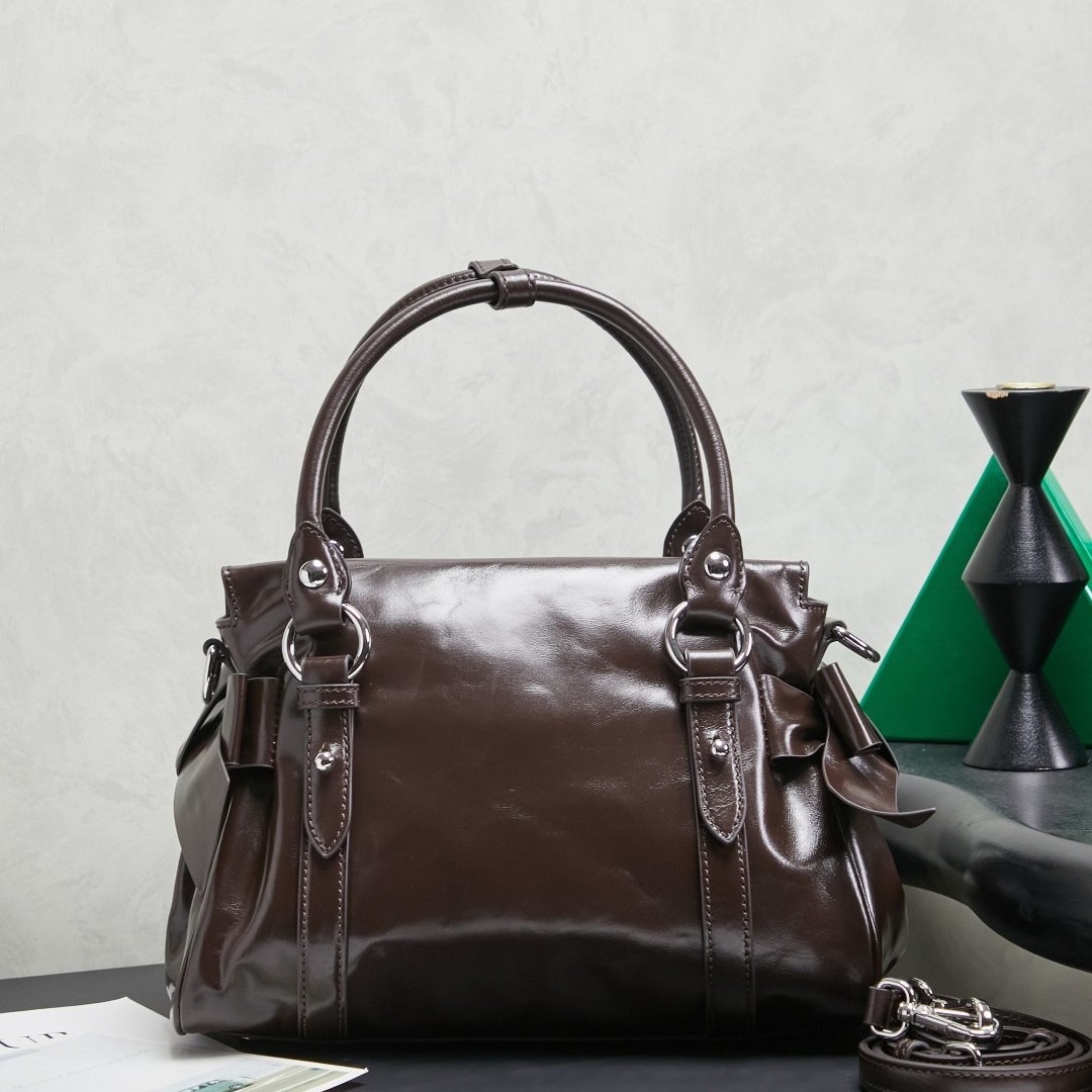 M家油蜡皮机车包 新品复古甜酷风可折叠拉链蝴蝶结手提斜挎通勤包