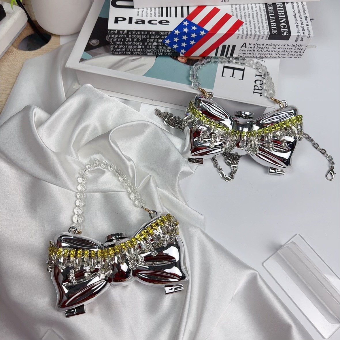 Nuevo mini bolso de cena con diamantes brillantes bolso de arco acrílico estilo de moda lápiz labial de hombro de mujer bolso de noche