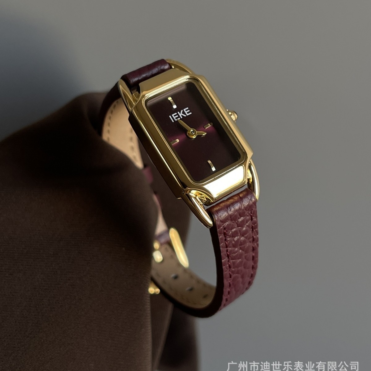 IEKE跨境小众安可拉红中古手表女款个性轻奢小巧表盘直播私域女表