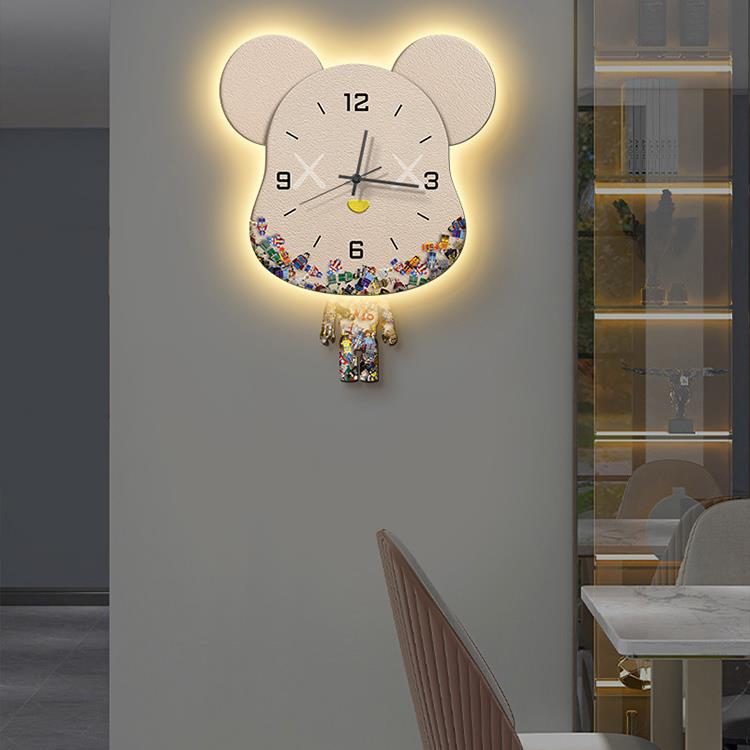 곰 카우 창조적 인 동향 벽 시계 거실 홈 새로운 시계 다이닝 룸 뮤트 스윙 시계 벽 램프