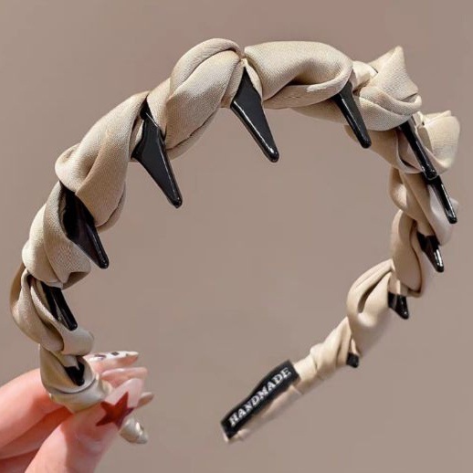 # 110 khaki satin wavy hairband