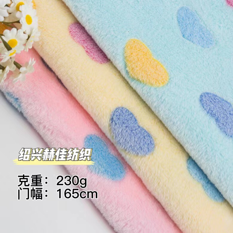 Ready Stock Supply of Flannel Rubber-Printed Small Heart-Shaped Coral Fleece Printed Pajamas, Blankets, Pet Supplies, Warm Home Clothing
