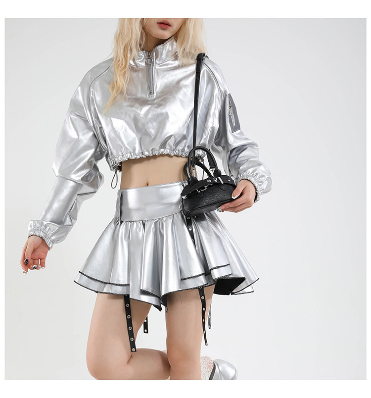 A simple and individual hand-held shell bag, a new Spring/Summer 2025 niche fashion casual shoulder bag, a trendy and stylish crossbody bag undefined