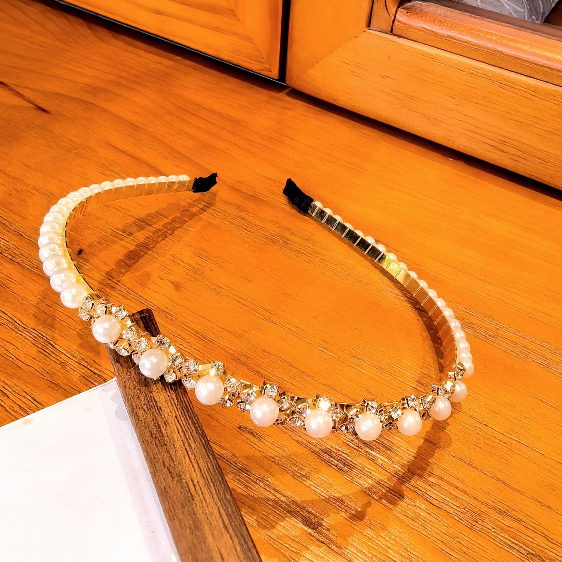 Diadema de Doble Capa con Perlas y Cristales Hecha a Mano para Mujer image 16