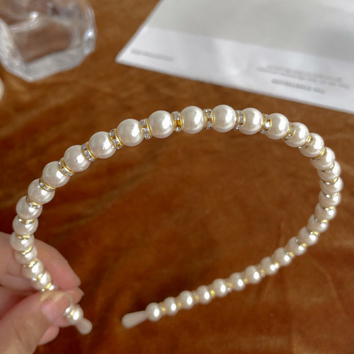 Delicate Fresh Pearl Headband | Simple Vintage Hairband for Women | Instagram-Worthy Korean Style, Internet-Famous, Elegant & Ethereal Headdress in Mori Girl Style