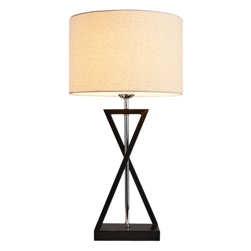 Xiangyu LED nórdico simple protección ocular decorativa dormitorio sala de estar comedor apartamento lámpara de mesa chica Internet celebridad enchufe lámpara eléctrica