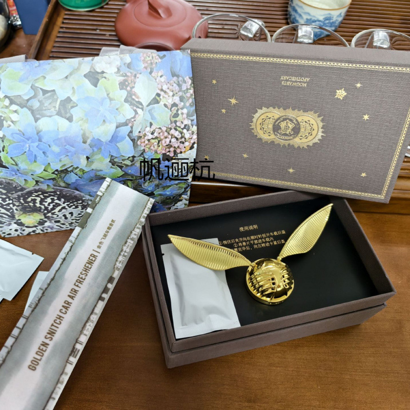 新款高端金色飞贼车载香薰汽车车内香氛出风口装饰香薰款摆件|undefined
