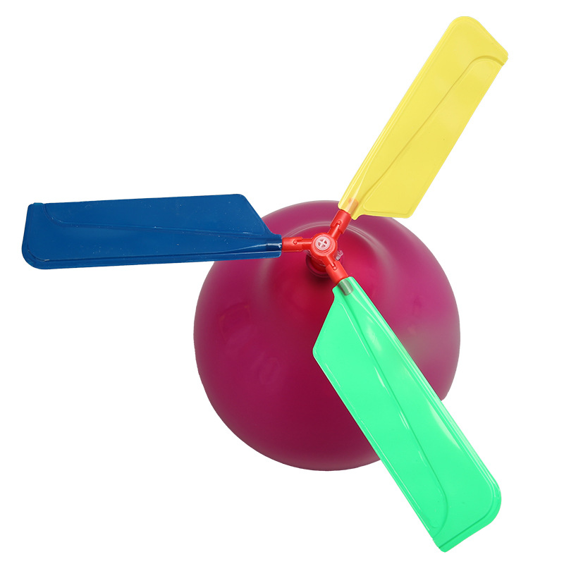 Experimento de ciencia para niños jugando materiales de aprendizaje Escuela Primaria estudiante Ciencia y Tecnología pequeña producción ciencia y educación pequeña invención globo helicóptero