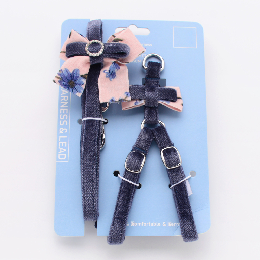 진한 파란색 벨벳