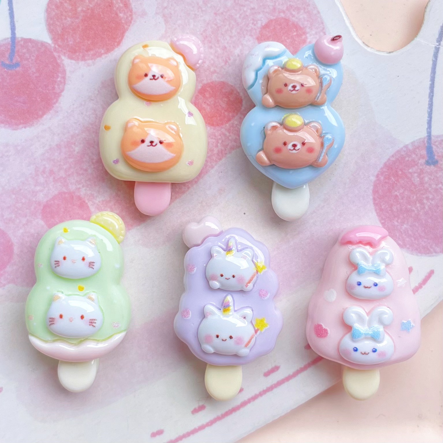 漫画動物アイスクリーム樹脂アクセサリー卸売かわいいアイスキャンディー携帯電話ケースヘアピンリングアクセサリーパッチ素材