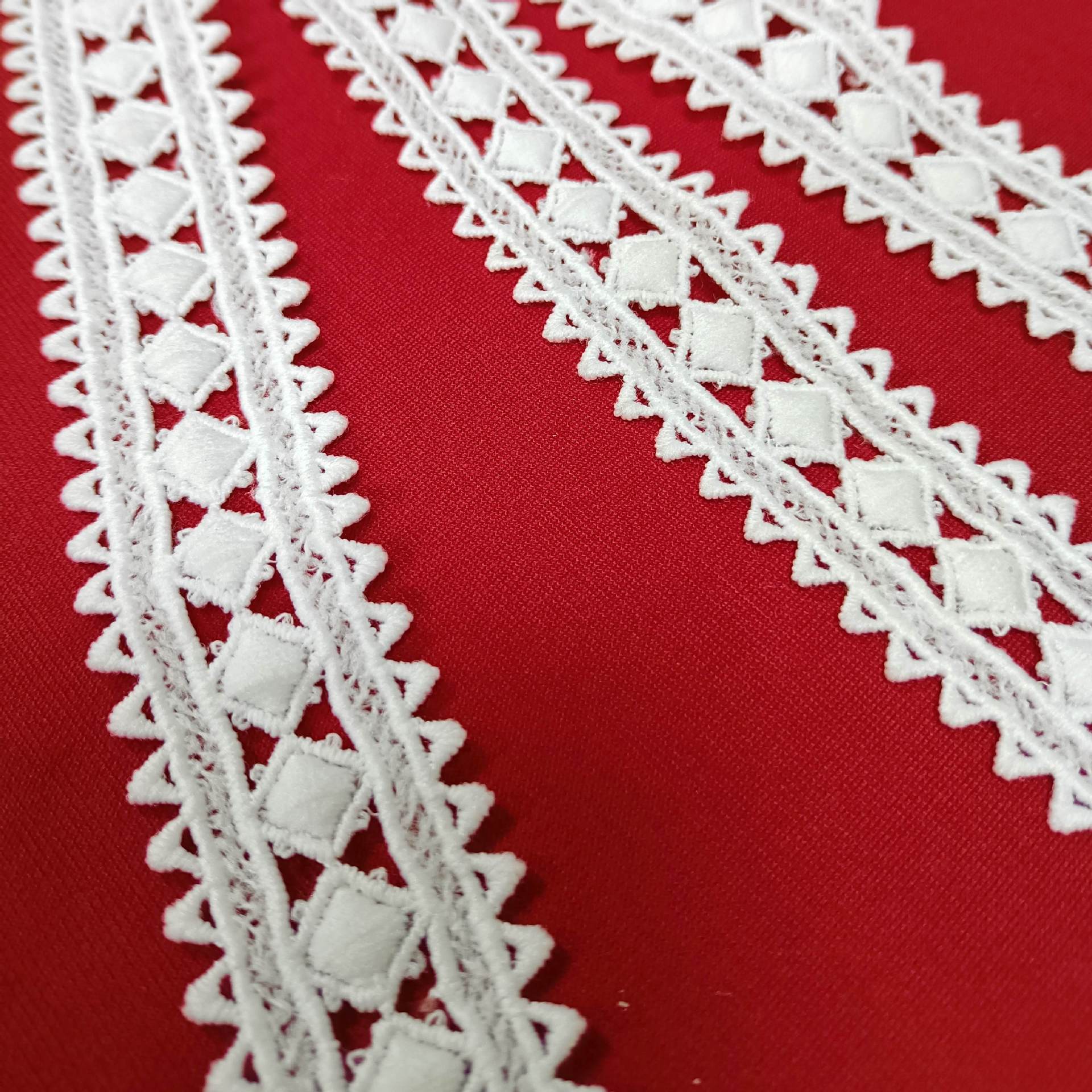 镂空牛奶丝花边水溶蕾丝绣花精致棱形双牙边2.8CM服装辅料小条码