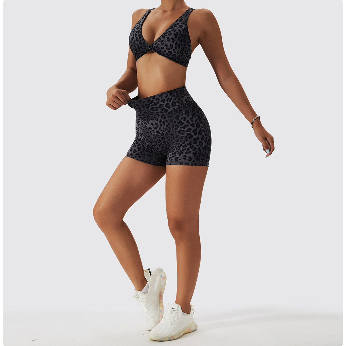 11 Model Display-TZ6561-2 Bra + Shorts_16.jpg