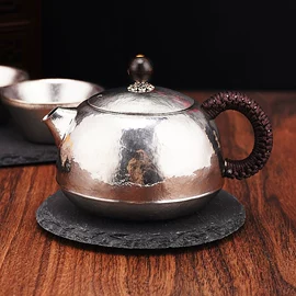 汤锅;保鲜盒、饭盒;奶锅