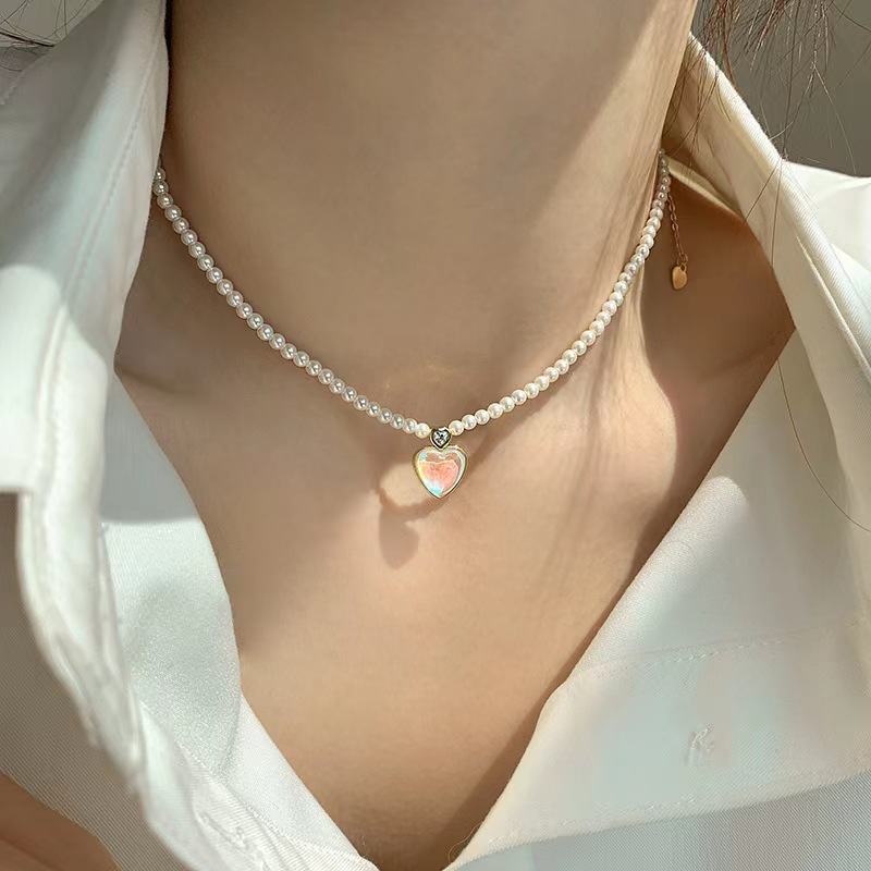 Baroque Diamond-embedded lovely pearl necklace elegant fashionable high-grade clavicle chain French retro elegant necklace for women