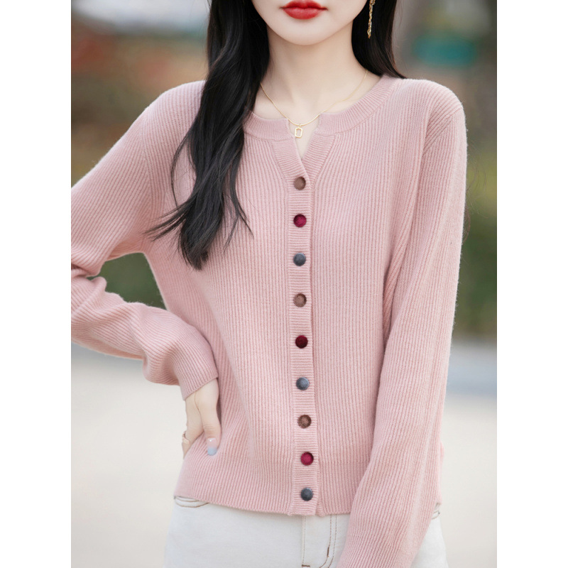 Suéter de cuello en V de hebilla de color exquisito Cardigan para mujeres 2025 único super hermoso nuevo chaqueta de punto de primavera image 3