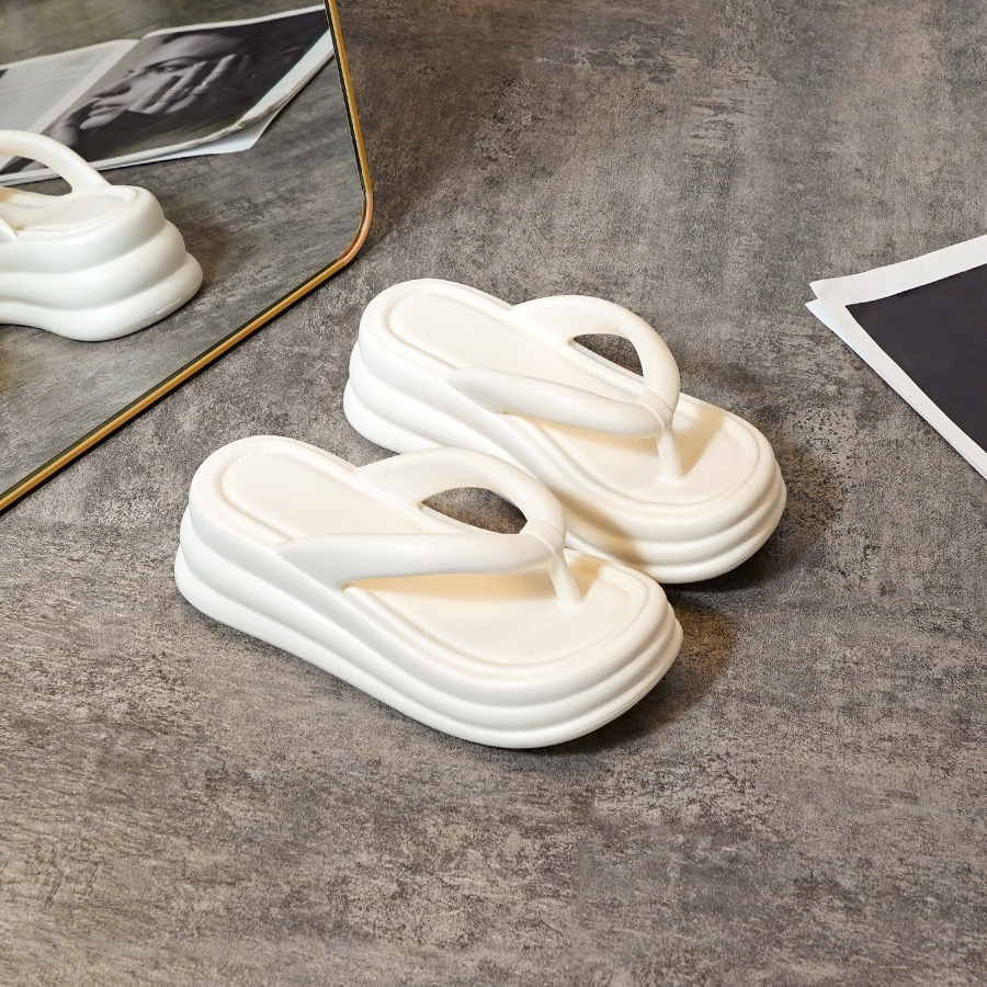 Thick-Soled Flip-Flops for Women Summer 2024 New Fairy Style Candy Heightening Wedge Heels Outer Wear Flip-Flops Cross-Border Sandals