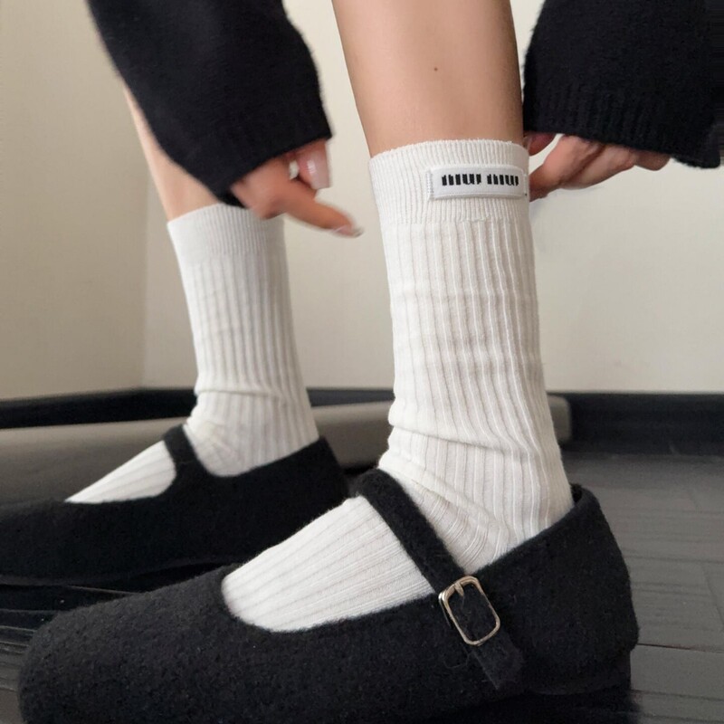 Miu Style Show Style Small Cloth Label Mid-Calf Socks Autumn and Winter Letter Sports Threaded Socks Versatile Light Gray Black Pile Socks