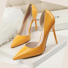 ���^��ЬŮ2020�����Sɫ�߸�ЬŮ�：���ٴ��Ըг���ŮЬ���|