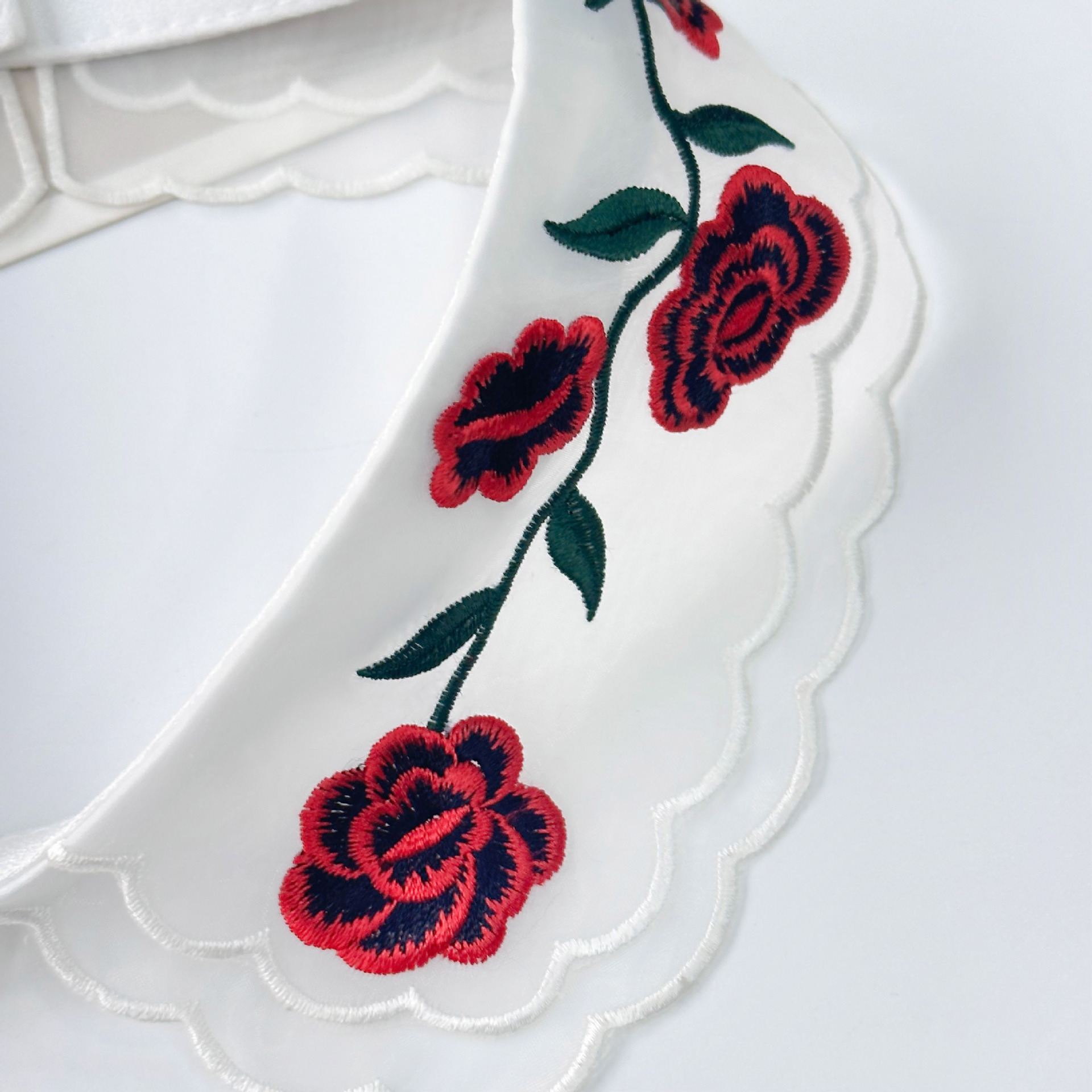 Cuello de gasa bordado Cuello de muñeca simétrico de doble capa a juego Ropa para niños Ropa de mujer Accesorios de ropa de todo fósforo Encaje bordado