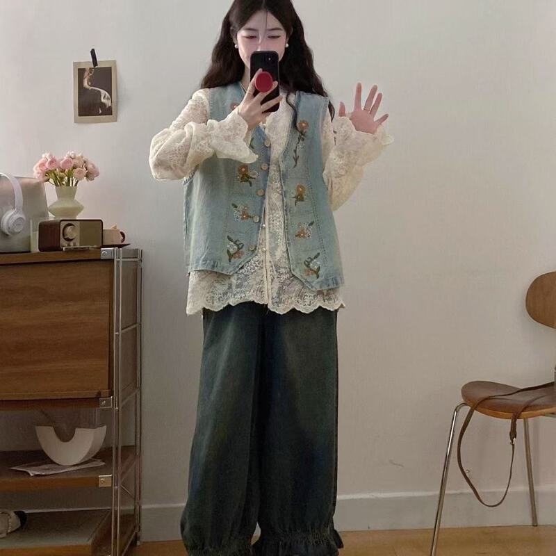 New 2026 Plus-Size Salt-Style Outfit: Spring Embroidered Denim Vest for Women, Casual, Super Stylish, Slimming, Sweet Top New 2026 Plus-Size Salt-Style Outfit: Spring Embroidered Denim Vest for Women, Casual, Super Stylish, Slimming, Sweet Top