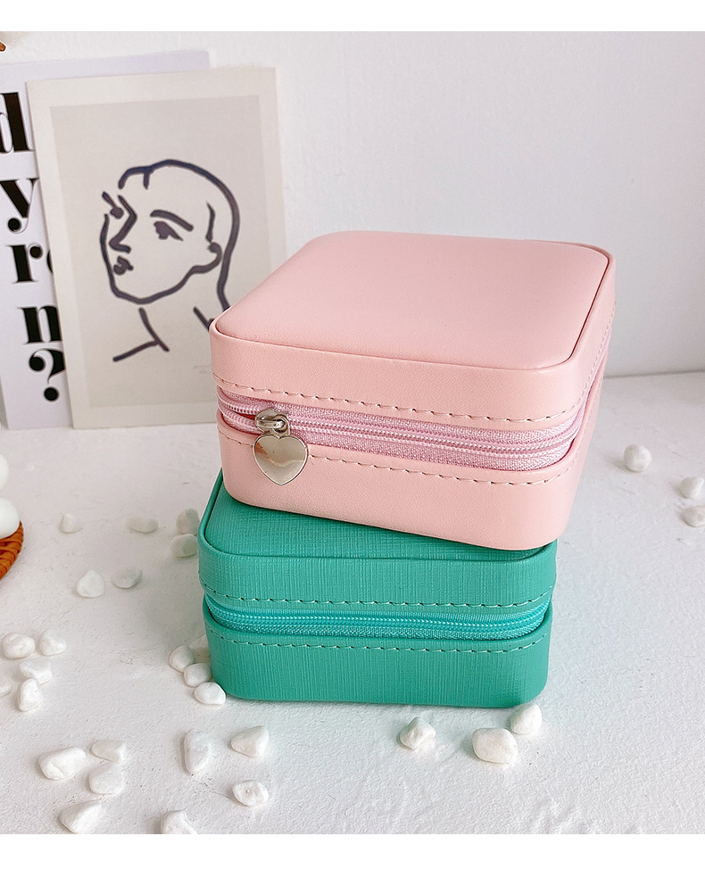 Simple Style Solid Color Pu Leather Jewelry Boxes display picture 2