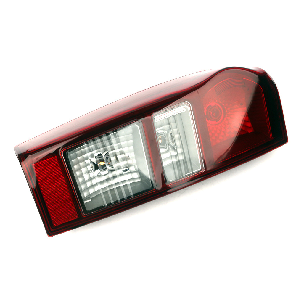 Aplicable a ISUZU 12 / 13 / 14 / 15 / 16 año D-MAX luz trasera derecha y derecha luz de marcha atrás luz de freno cubierta de luz de freno