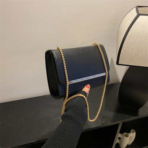 Simple textured small bag 2023 new trendy fashion women's bag casual chain shoulder crossbody bag solid color small square bag