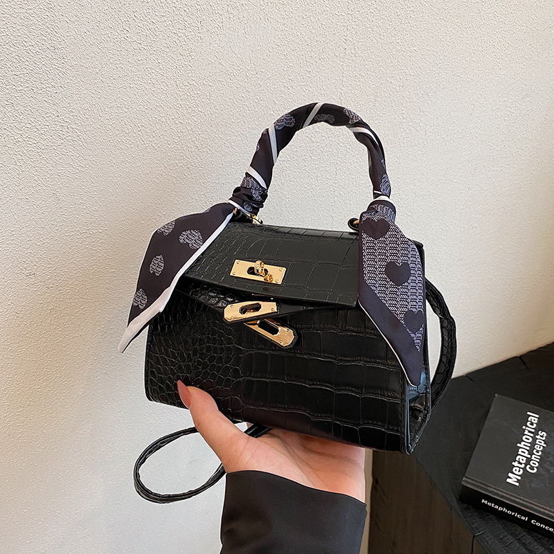 High-End Handbag Women's New 2025 Summer Simple Fashion Kelly Small Square Bag Korean Style Single Shoulder Crossbody Bag
