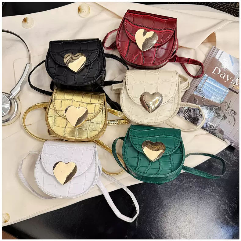 韩版2026新款外贸儿童包男女童单肩包洋气迷你纯色爱心宝宝小方包