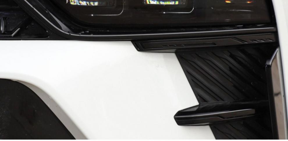 Applicable to 23 Lingke 03 Blackened Light Film TPU Headlight Tail Light Transparent Film Car Film Color Change Film Black Samurai/03