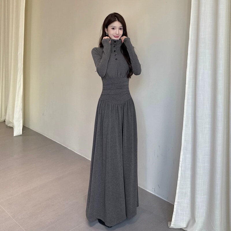 2026 new gray turtleneck dress for women, early autumn style, A-line, waist-cinching, slimming, long dress, women's clothing