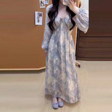 2025新款法式温柔风碎花长袖连衣裙子女早秋季小个子气质收腰长裙