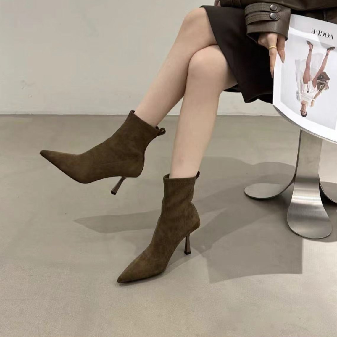 2025秋冬气质细跟裸靴套筒弹力瘦瘦靴子小猫跟尖头绒面短靴女