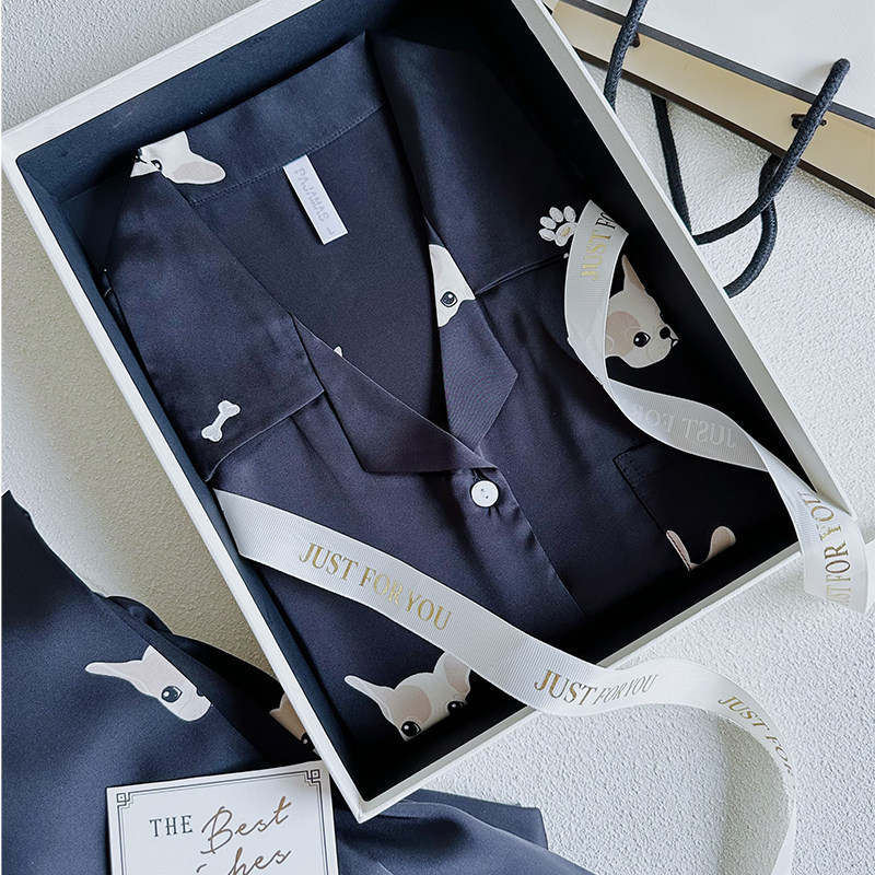 Zhou Shen and Bai Lu【Vctoria】Ice Silk Pajamas Couple Set, One for Men and One for Women, Gift for Male and Female Friends, Same Style as Celebrities Zhou Shen and Bai Lu【Vctoria】Ice Silk Pajamas Couple Set, One for Men and One for Women, Gift for Male and Female Friends, Same Style as Celebrities