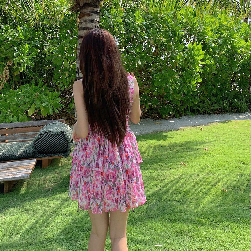 现货实拍！夏季花卉印花弹性压褶度假连衣裙粉色裙子吊带沙滩短裙