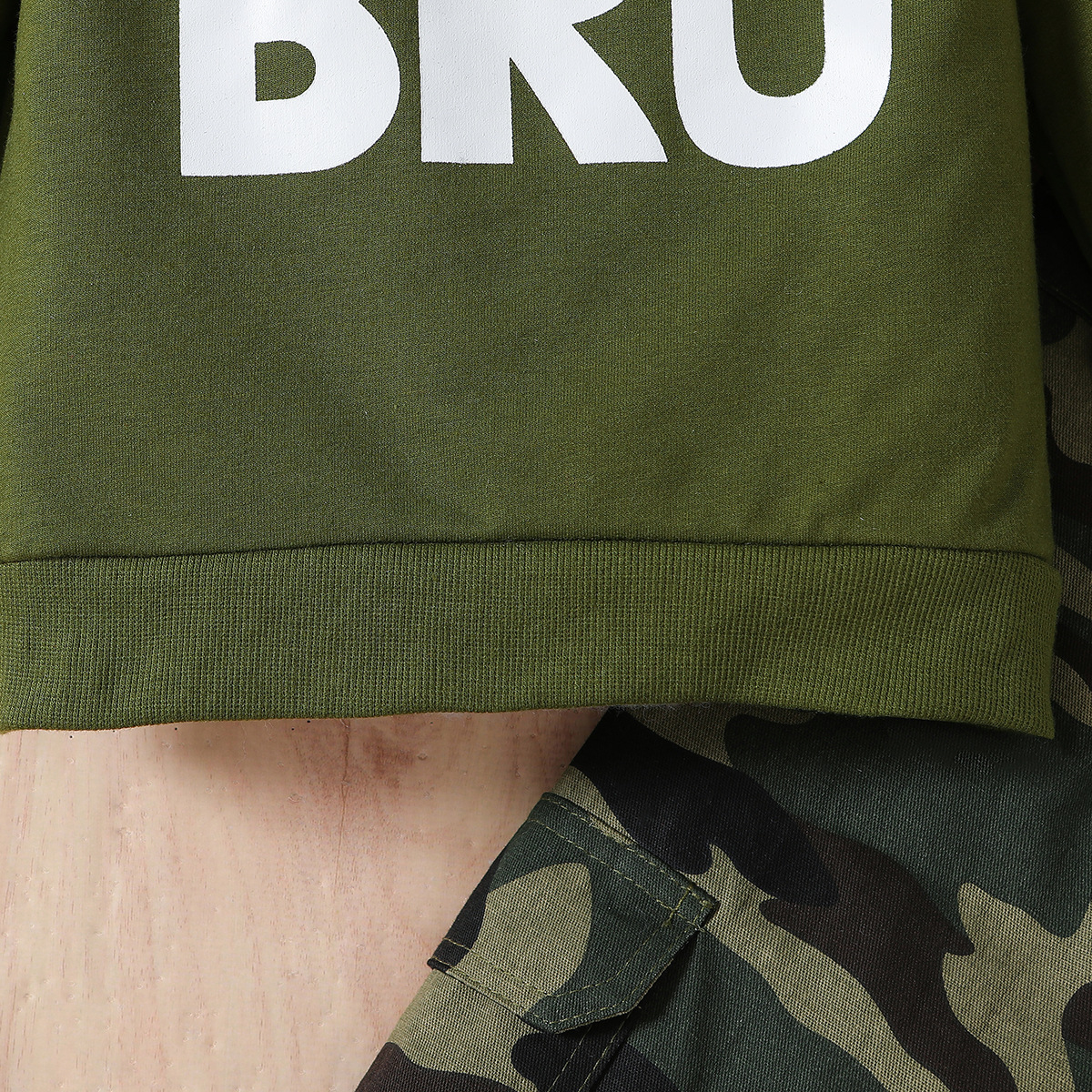Ensemble deux pièces décontracté pour garçons, vêtements d'automne pour enfants, sweat à capuche à manches longues et pantalon camouflage avec lettres_voghion.com