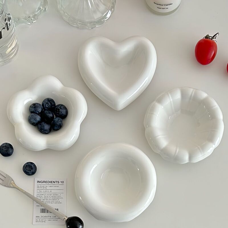 Ins Nordic Cute White Chubby Ceramic Small Dish Creative High-value Simple Household Dip Dish