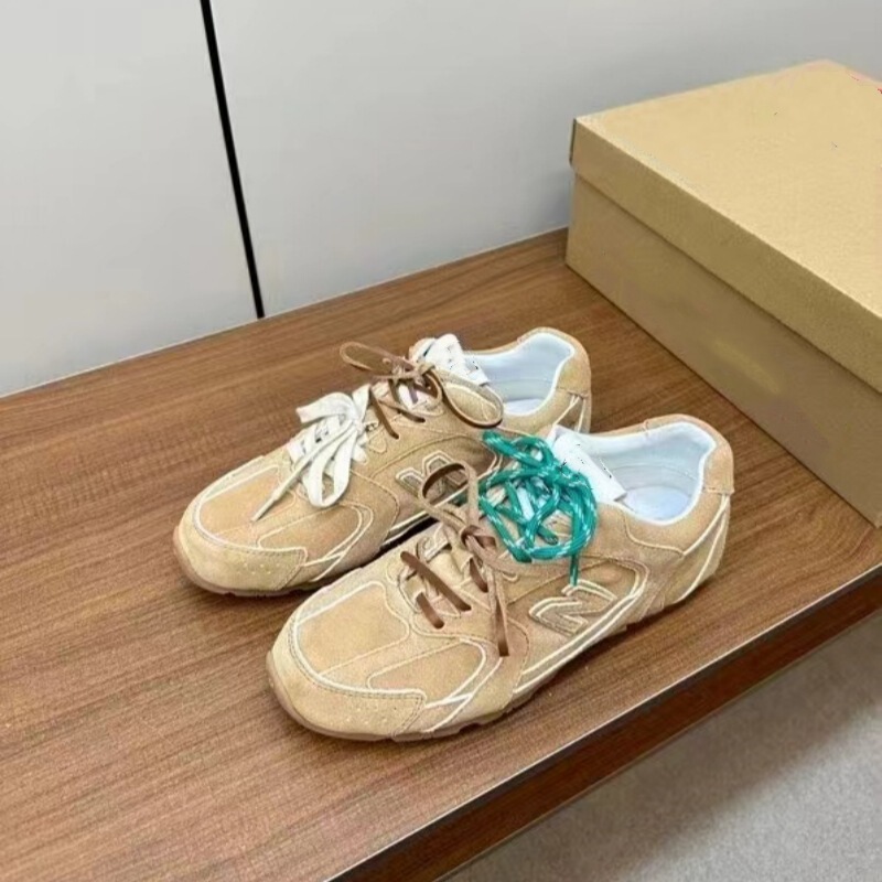 2024 New Retro Style Round Toe Distressed Lace-Up Moral Training Shoes Women's Easiest for Match Celebrity Same Shoes Casual Forrest Gump Women's Shoes