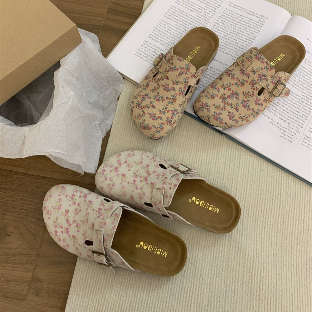 Модные новые женские туфли в стиле Birkenstock с высоким внешним видом, весна 2025, ретро, ​​маленькие кожаные слипоны с цветочным принтом, универсальные одиночные туфли