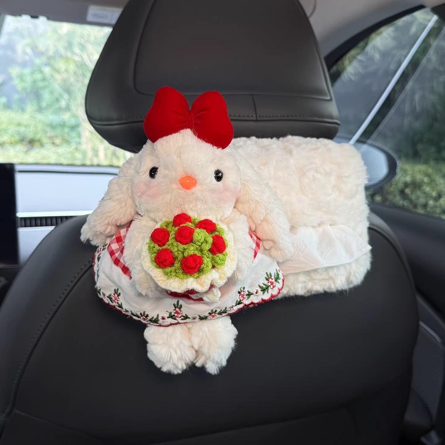 Cute Rabbit Car Tissue Box, 2026 New Model, Hanging on the Rear Headrest of the Car, High-End Style for Women