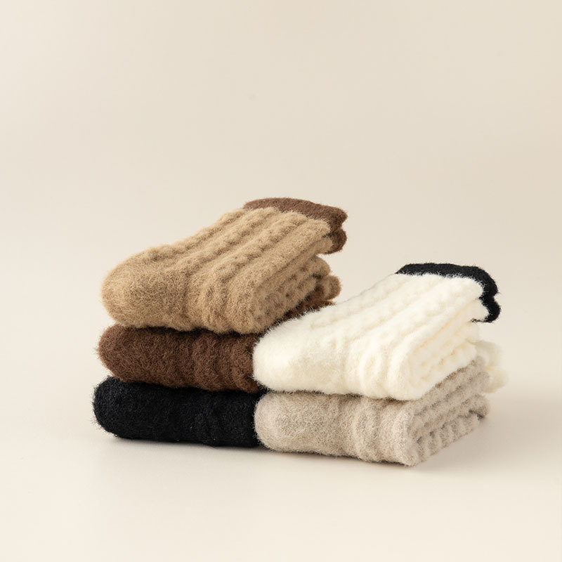 Chaussettes mi-tubes en velours australien, chaussettes épaisses et chaudes pour femmes, chaussettes de sol d'hiver, chaussettes à poils de couleur Maillard, chaussettes chaudes en serviette_voghion.com