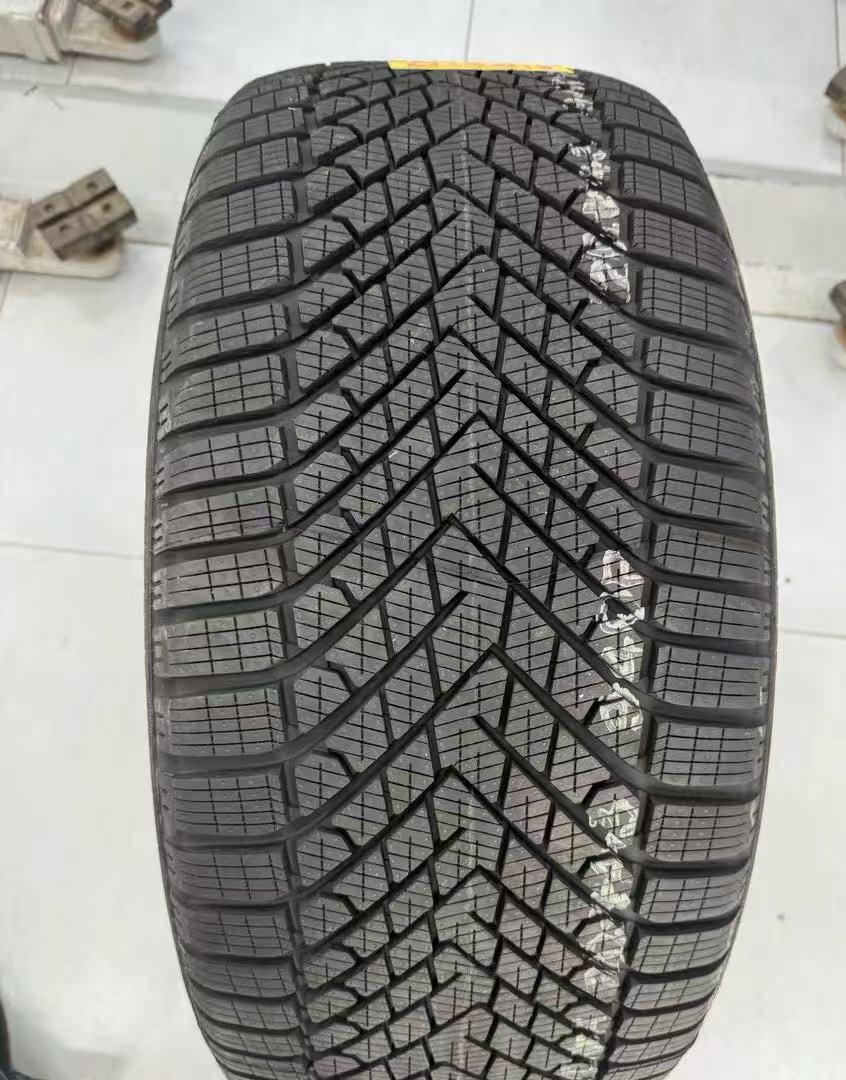 Pirelli Winter Tires Ao Q7 Touareg Snow Tires 285/40R21 Imported